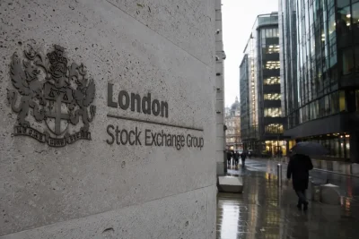 FTSE 100 Slips as Energy Stocks Weigh on Market