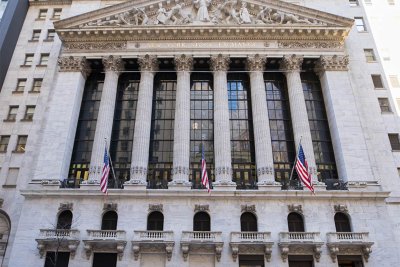 Futures Recover Modestly as Oil Holds Above $103, Fed Decision Looms