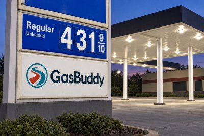 Gas Prices Surge Past $4.30: Murphy USA's Margin Outlook in Focus