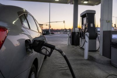 Gasoline Futures Rally as Retail Prices Top $4.12