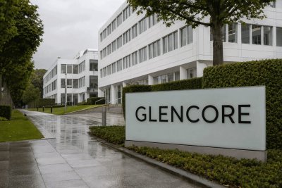 Glencore Surges 7.3% as Investors Eye 17-Cent Payout