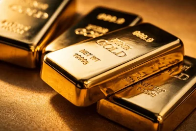 Gold Braces for Turbulent Week Amid Fed Rate Fears and Middle East Tensions
