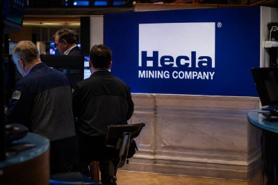 Hecla Mining Surges 8.7% as $1.1B Market Cap Jump Outpaces Quarterly Cash Flow
