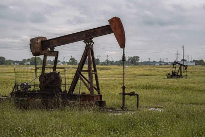 Hormuz Crisis Looms Over Oil Markets as Physical Prices Surge