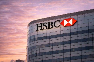 HSBC Leads UK Bank Selloff Amid Oil Price Surge, Rate Fears
