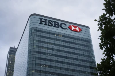 HSBC Shares Slip 9% from High, Analyst Targets Show Limited Upside