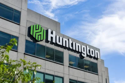 Huntington Bancshares Surges on Heavy Volume, Regional Banking Outlook Brightens