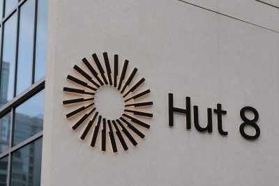 Hut 8 Secures $9.8B AI Data Center Lease, Shifts Focus from Bitcoin Mining