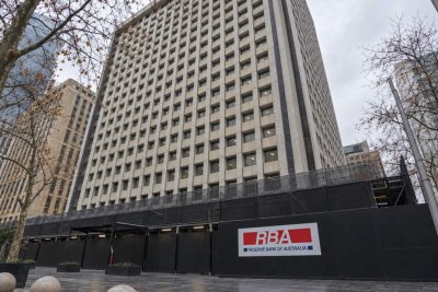 IMF Urges Fiscal Restraint as RBA Rate Hike Bets Surge to 87%