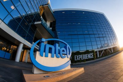 Intel Falls as Nvidia PC Event Approaches Amid AI Rally