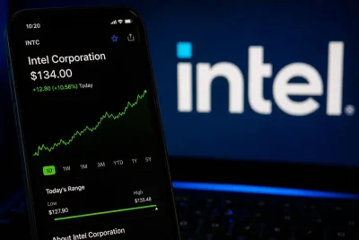 Intel Hits Record High on Apple Chip Deal Hopes