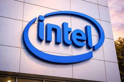 Intel Recovers Slightly in Premarket After Sharp Sell-Off, Eyes AI and Auto Wins