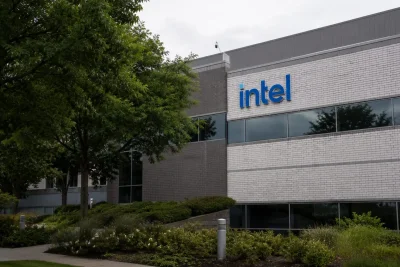 Intel Shares Surge 11% on Report of Massive Google AI Chip Order, But Risks Loom