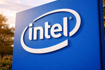 Intel Stock Dips Amid Nasdaq Correction Despite New Chip Launch