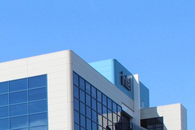 Intel Stock Edges Up in Premarket, Still Below $95 Offering Price