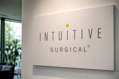 Intuitive Surgical Shares Surge on Upgraded Forecast, Robust da Vinci Sales
