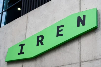 IREN Drops 5% as Anthropic's Australian Data Center Tender Highlights Timeline Gap