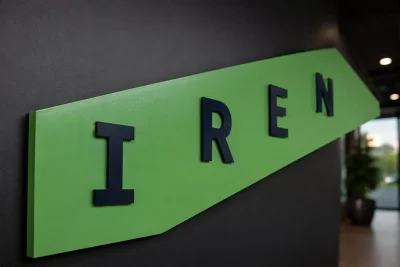 IREN Stock Slips as AI Cloud Execution Takes Center Stage Post-Mirantis Deal