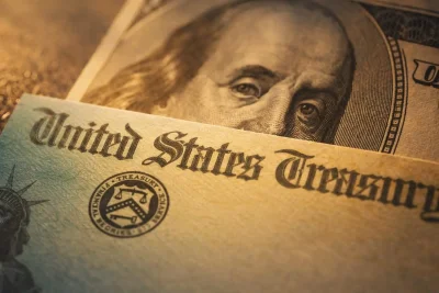 IRS Direct Deposit Snag Delays Refunds for Over 800,000 Taxpayers