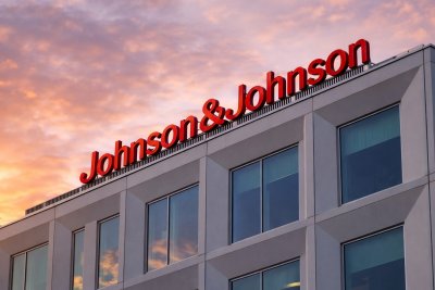 J&J Q1 Earnings Surpass Expectations, Lifts 2026 Forecast
