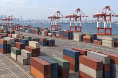 Japan's August Trade Gap Quadruples as Oil Costs Outpace Chip Boom