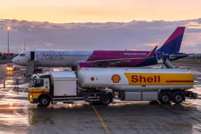 Jet-Fuel Shortage Looms Over Summer Travel, Airlines Face Rising Costs