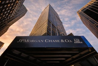 JPMorgan Price Target Cut by Evercore Amid CEO's Geopolitical Warning