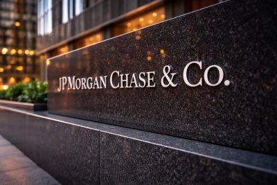 JPMorgan Shares Retreat as Robust Jobs Data Dampens Fed Rate Cut Expectations