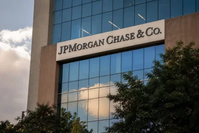JPMorgan Stock Rallies as Oil Drop Fuels Financial Sector Rotation