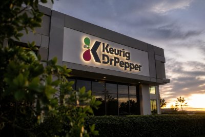 KDP Surges on Ex-Dividend Volume Surge, Split Plans in Focus