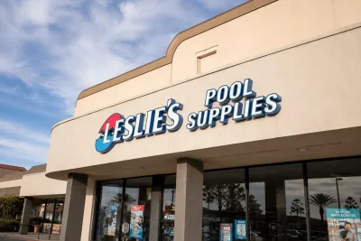 Leslie's Shares Surge 160% on Sales Rebound, Turnaround Still Underway