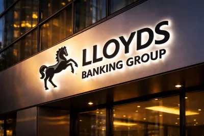 Lloyds Shares Edge Higher as Buyback Provides Key Support Level