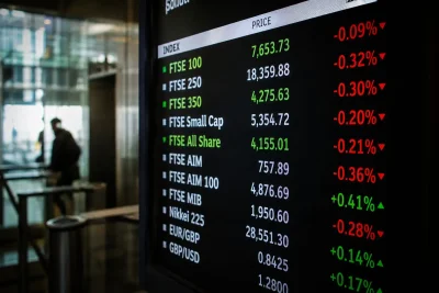London Stocks Dip as BT Stalls, Sage Shines, and Oil Jitters Return