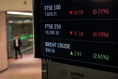 London stocks dip as oil surge, weak services data weigh
