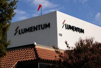 Lumentum Stock Tumbles as AI Tech Rally Pauses