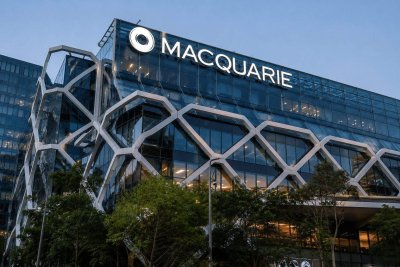 Macquarie Group Ltd Nears 52-Week High Amid Deposit Strategy Shift