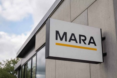 MARA Holdings Tumbles as Bitcoin Weakens Ahead of Key Debt Deadline