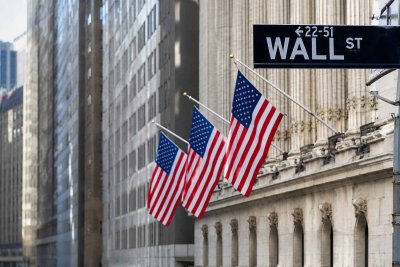 Market Rotates: Big Tech Loses $416B as Dow, Small Caps Rally