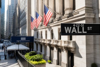 Markets Brace for Jobs Data, Fed Divisions, and Earnings Wave