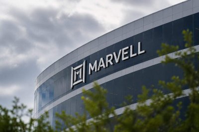 Marvell Technology Plunges 9.8% as AI Data-Center Momentum Slows