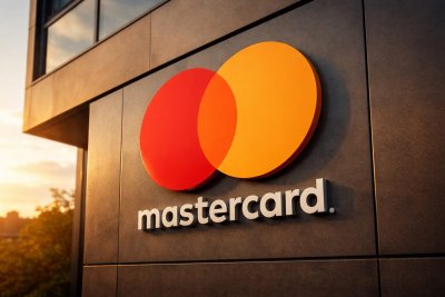 Mastercard Extends Losses Ahead of Holiday Weekend, Payments Sector Under Pressure