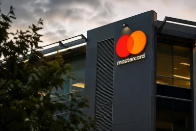 Mastercard Shares Slide on Leadership Reshuffle, Stablecoin Expansion