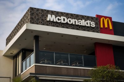 McDonald's Shares Dip Ahead of Q1 Results Amid Value Menu Scrutiny
