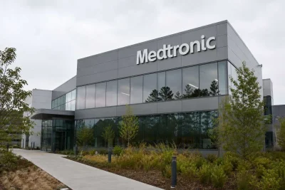 Medtronic Stock Rises 3.2% on Raised Guidance and Robotics Push