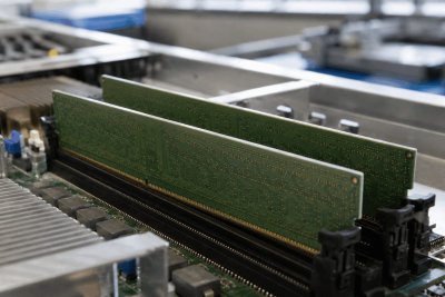 Memory Stocks Recover in Overnight Trading as Tech ETFs Edge Higher