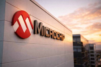 Microchip Technology Shares Slip on Mixed Outlook and Analyst Views