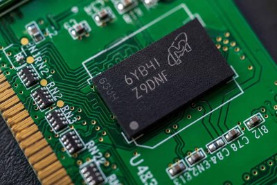 Micron and Qualcomm Surge After Hours, Sparking $400 Billion Chip Rally
