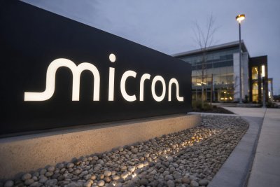 Micron's Earnings Beat Reshapes S&P 500 Outlook Amid Cash Flow Doubts