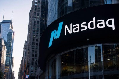 Micron's Record Revenue Propels Nasdaq Futures Higher Ahead of PCE Data