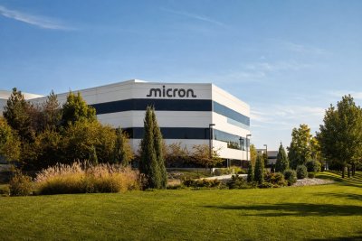 Micron Slips as Samsung's Payout Plan Falls Short, Exposing Crowded Memory Bets